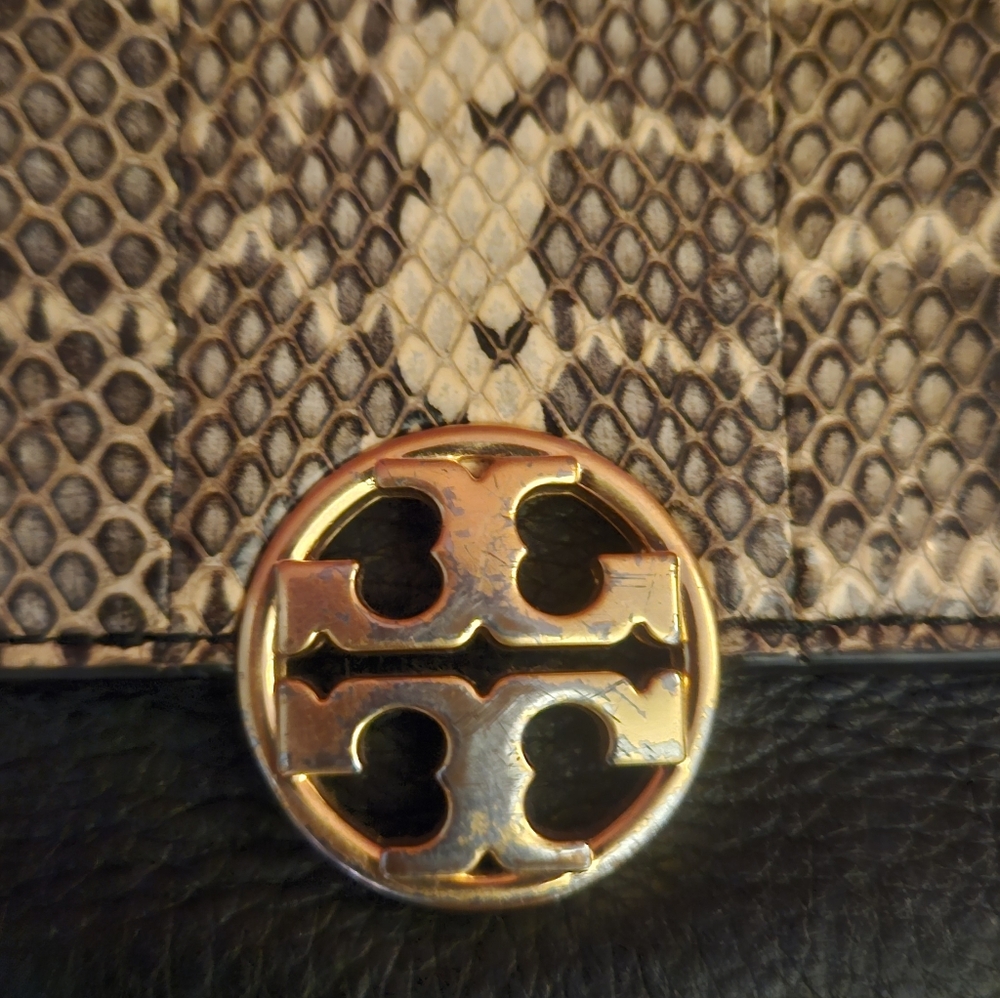 Tory Burch Snake Print Chelsea Crossbody Bag - Picture 7 of 8